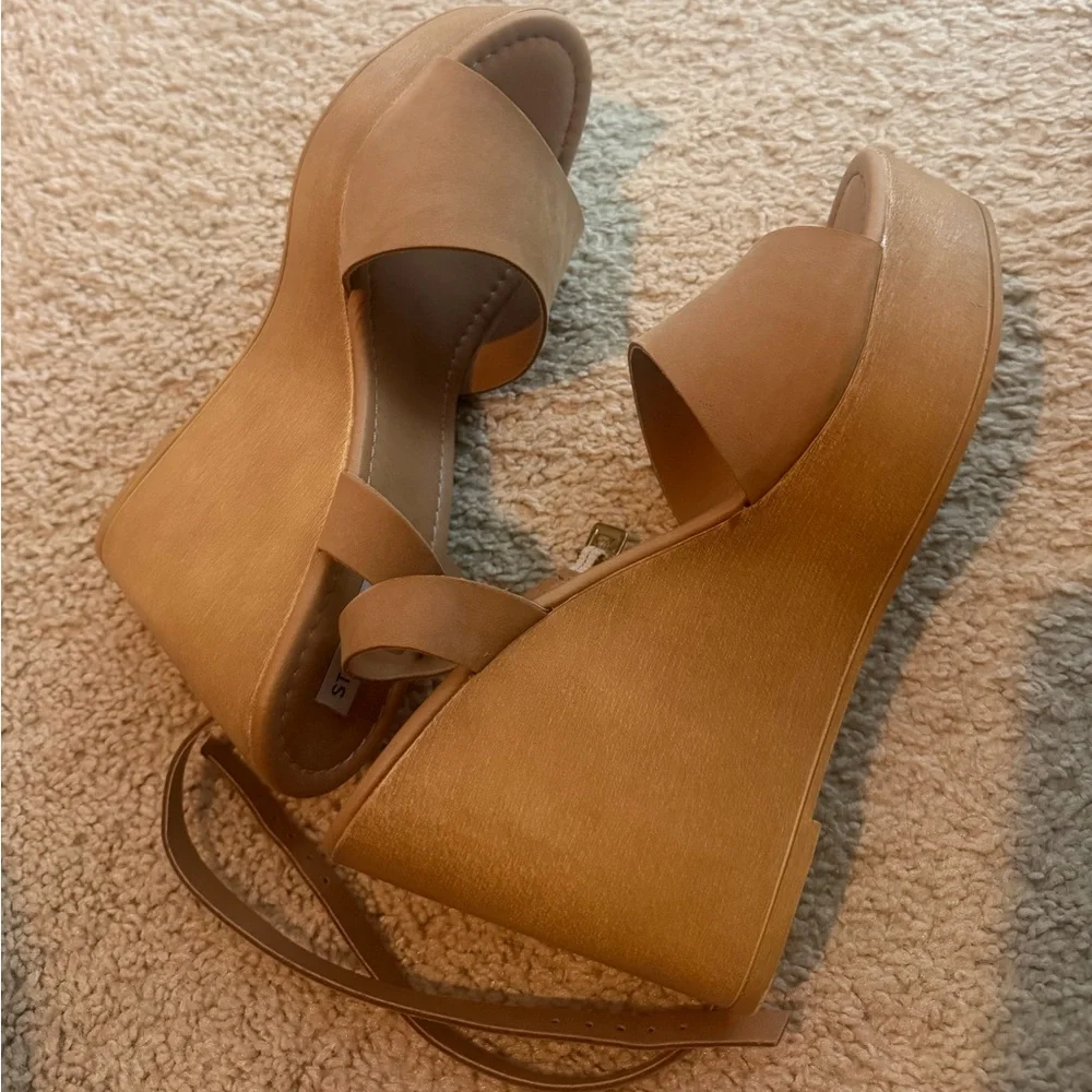 Womens Tan Wedge Sandals